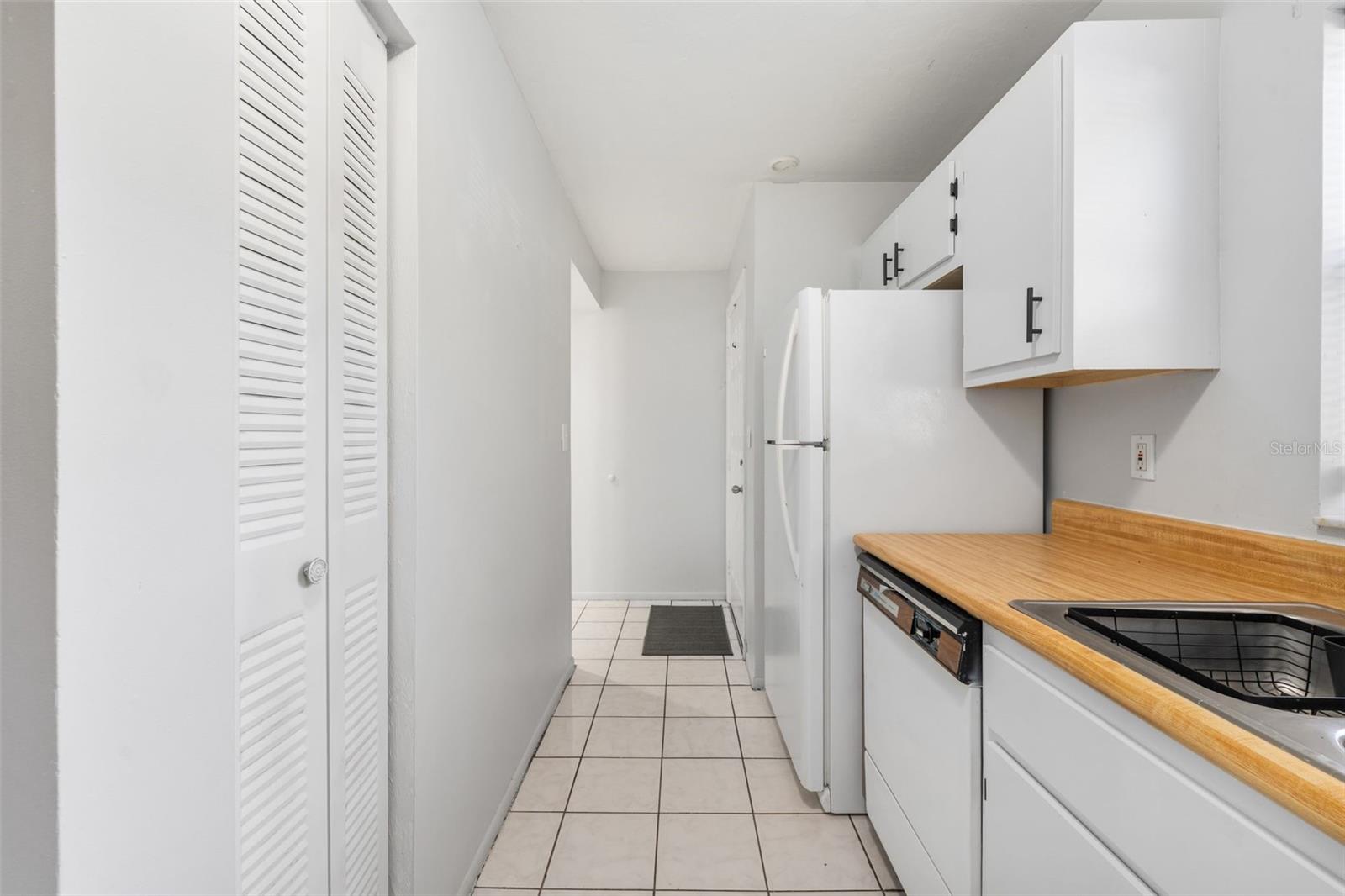 Image 13 of 25 For 6115 12th Place 13 D