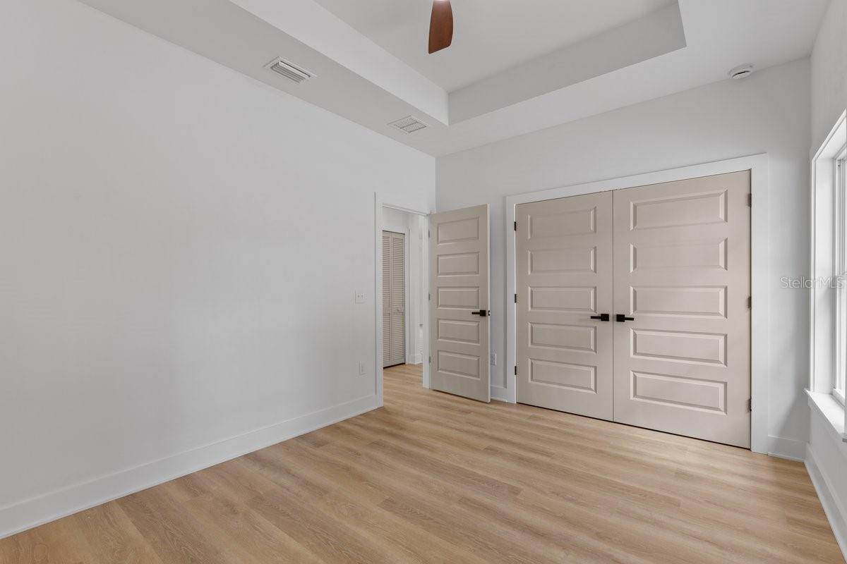 Image 20 of 33 For 17391 81 Terrace