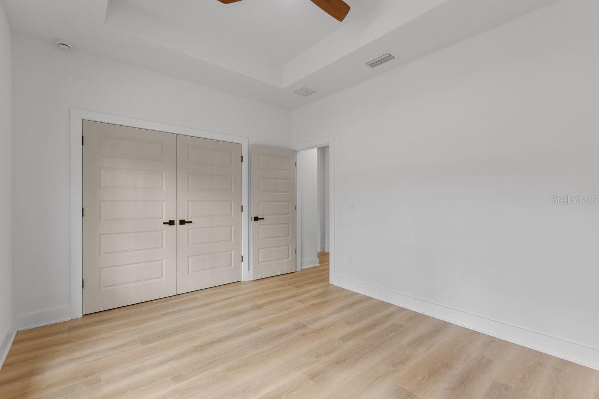 Image 22 of 33 For 17391 81 Terrace