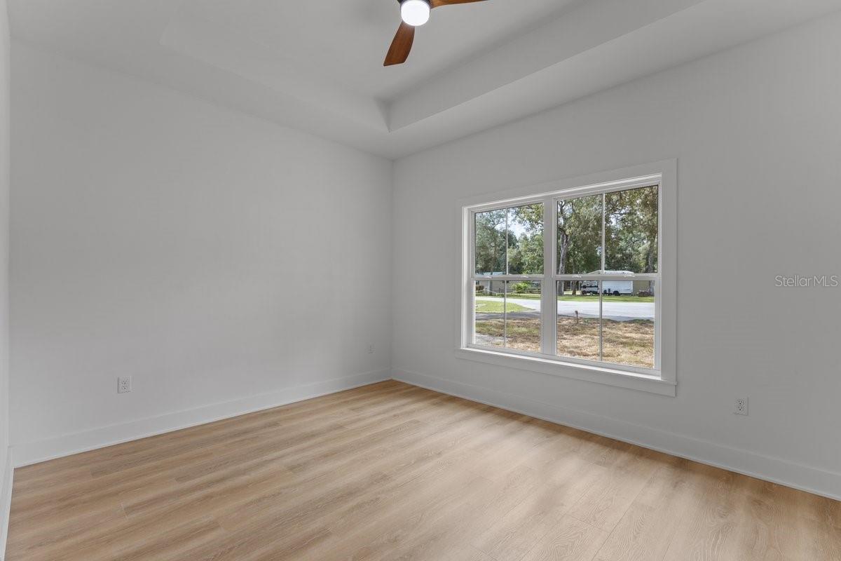 Image 24 of 33 For 17391 81 Terrace