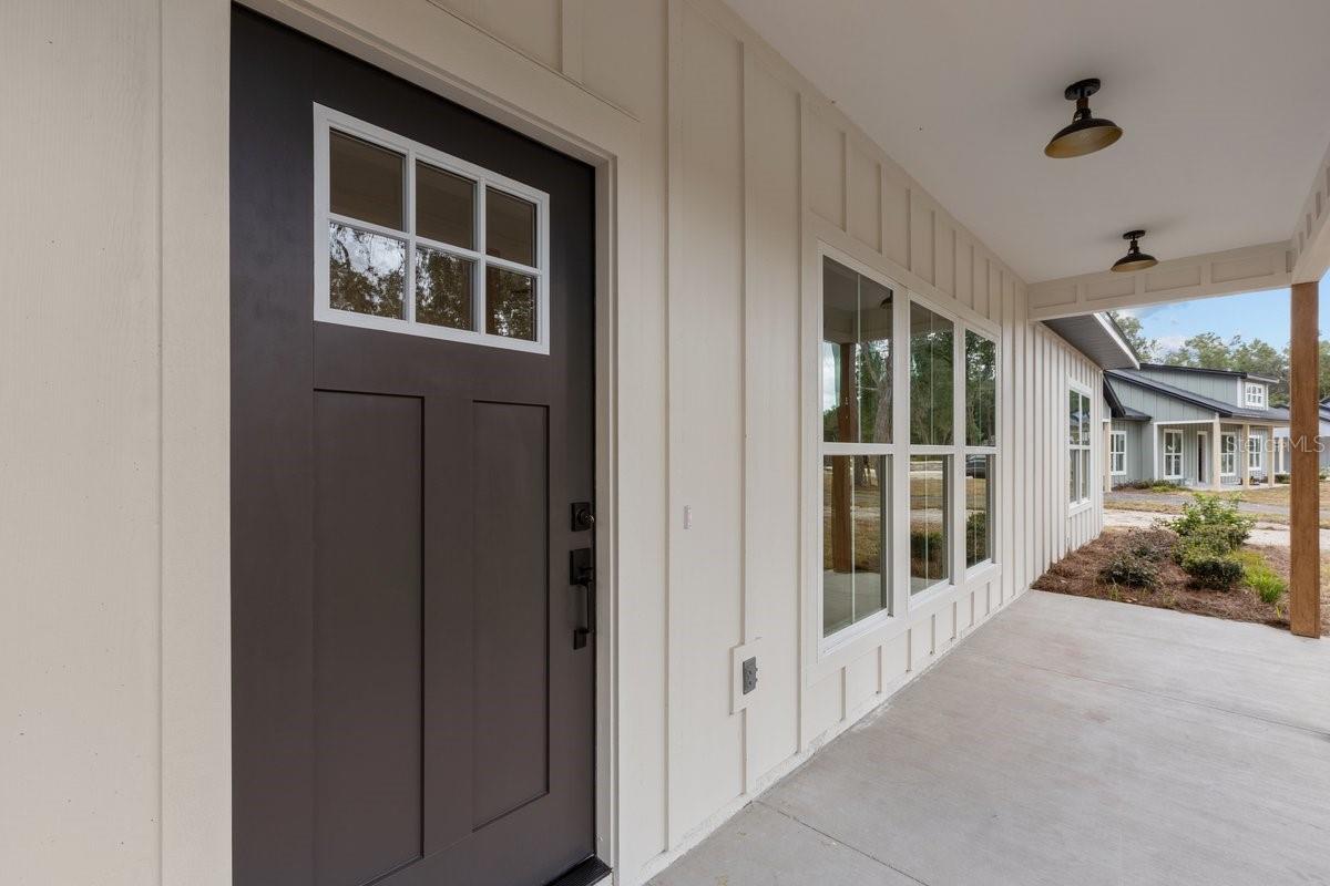 Image 5 of 33 For 17391 81 Terrace