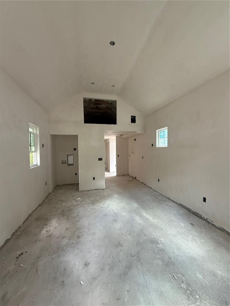 Image 9 of 12 For 813 6th Avenue