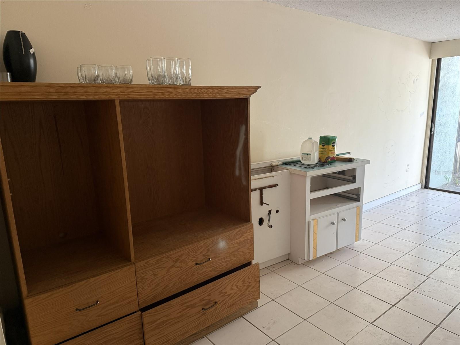 Image 12 of 34 For 709 75th Street 104