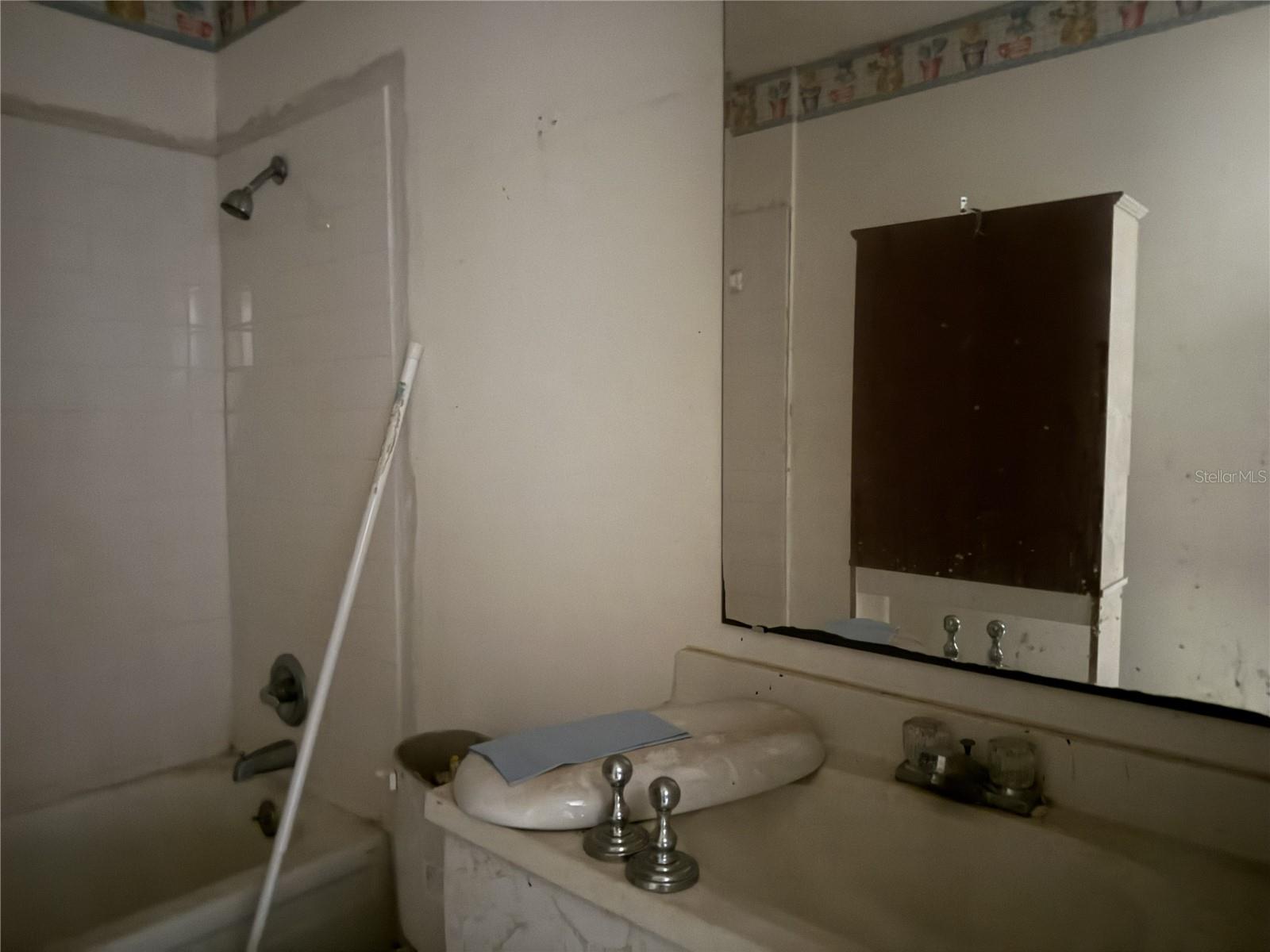 Image 22 of 34 For 709 75th Street 104