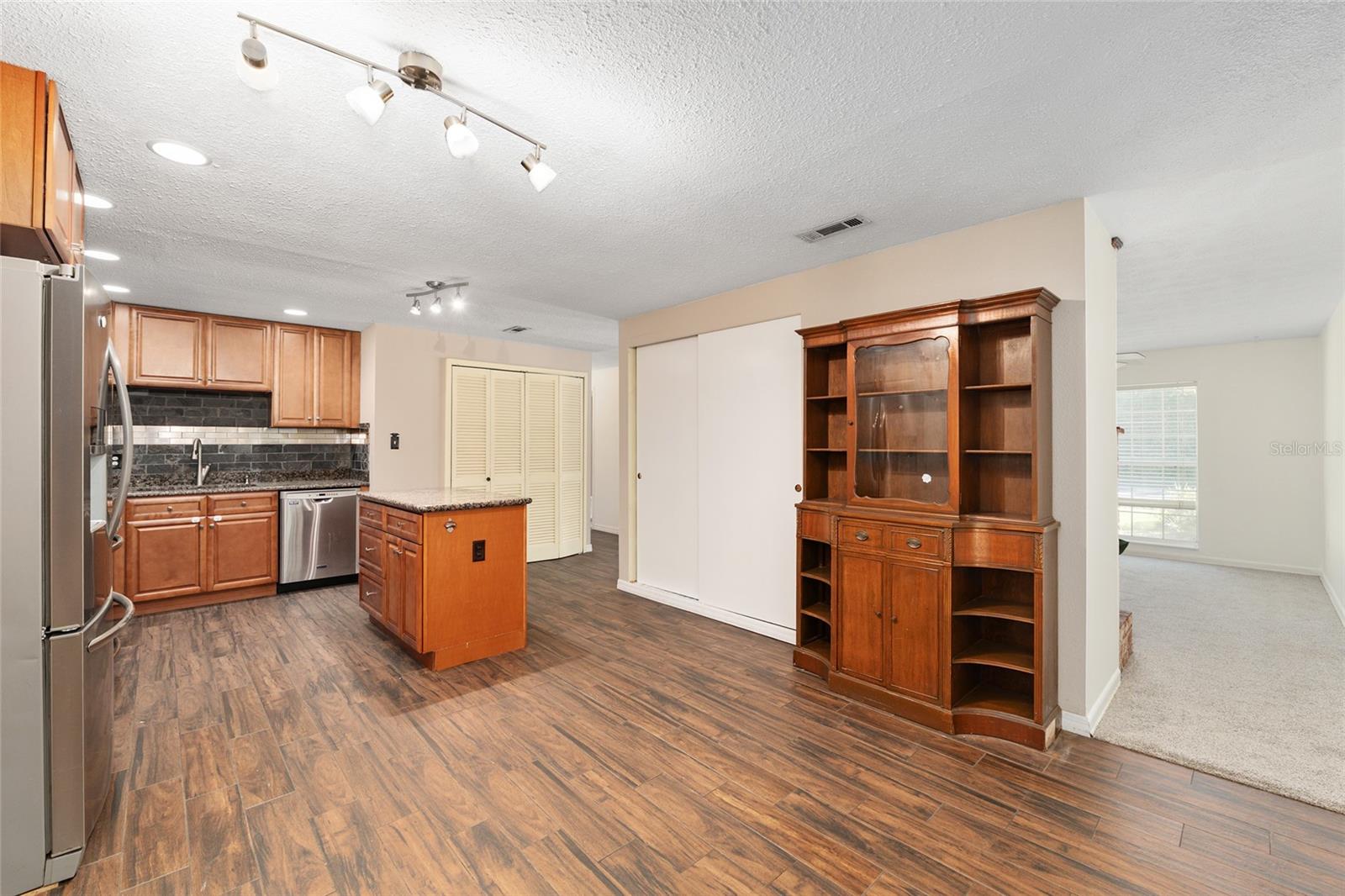 Image 12 of 85 For 630 34th Street