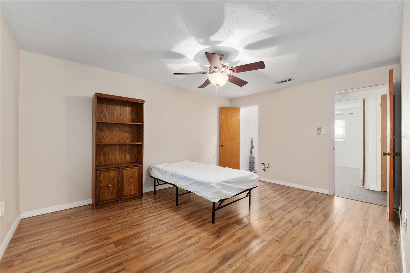 Image 22 of 85 For 630 34th Street