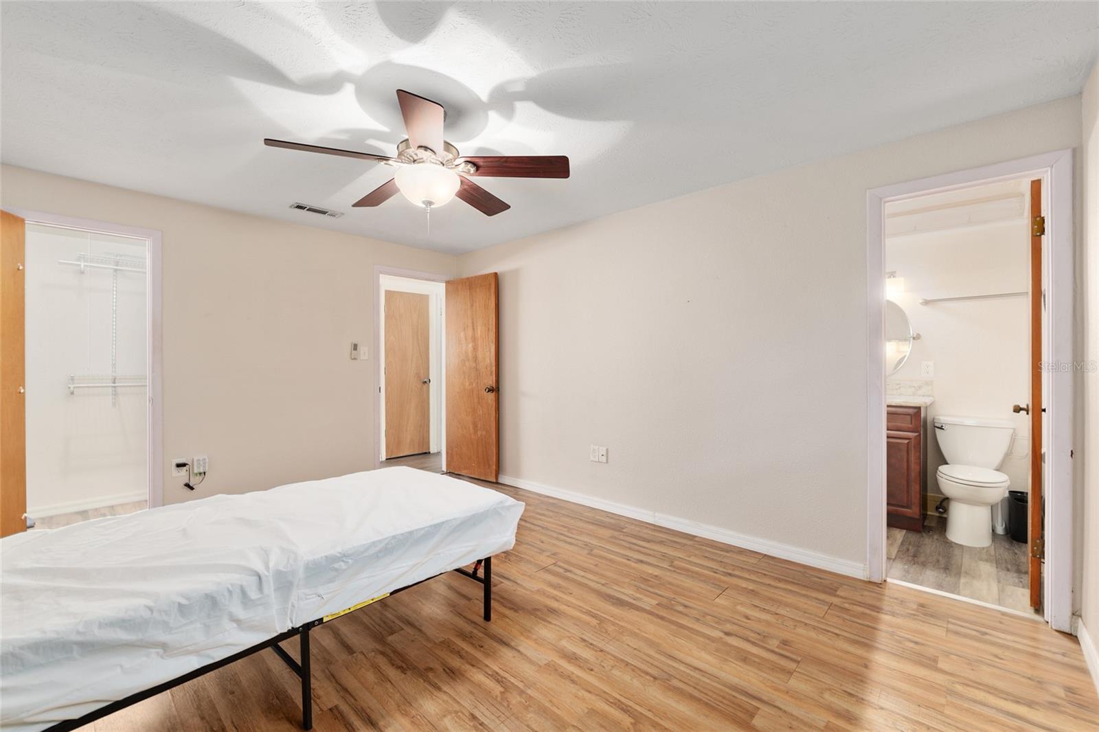 Image 23 of 85 For 630 34th Street