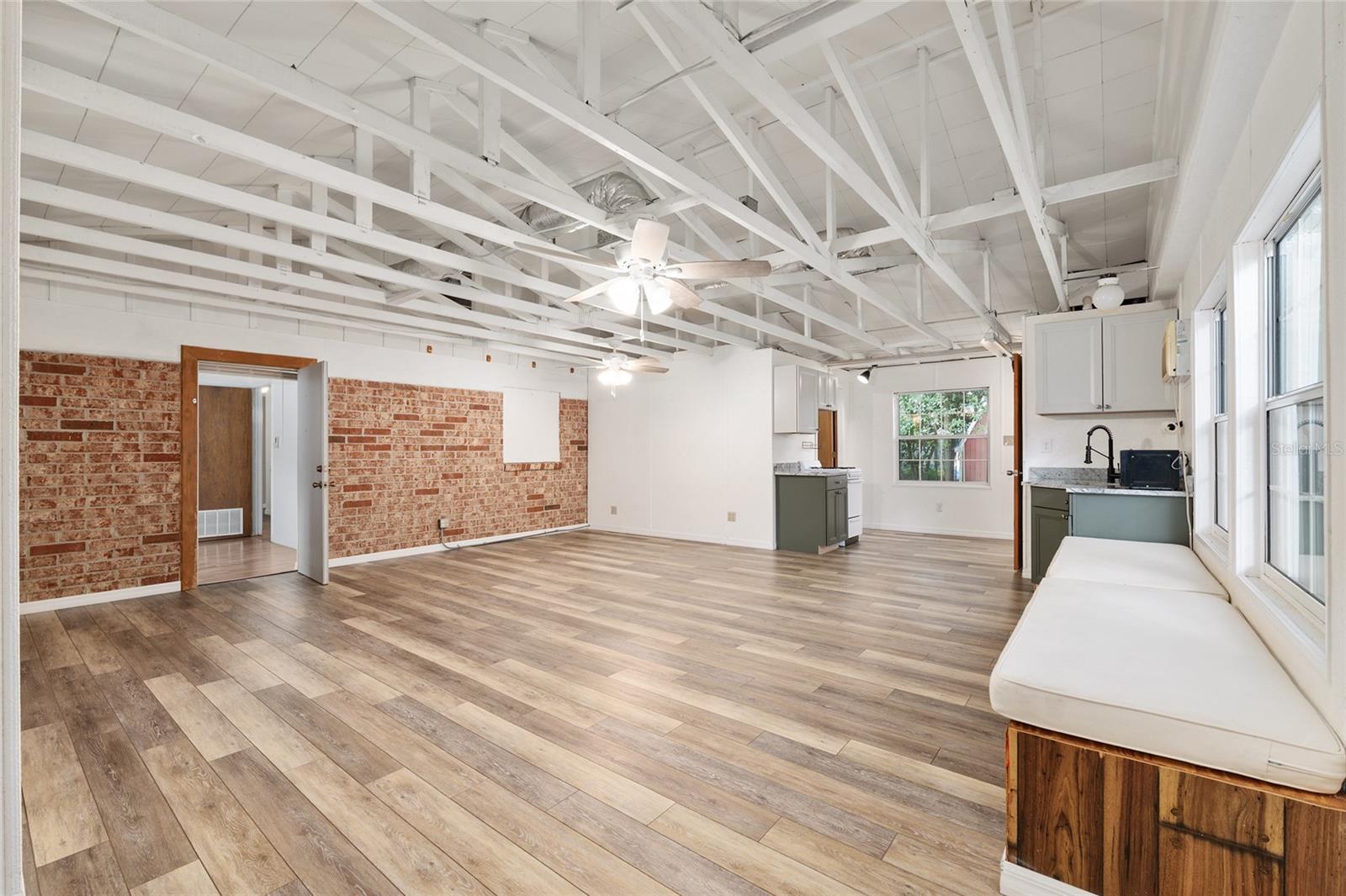 Image 42 of 85 For 630 34th Street