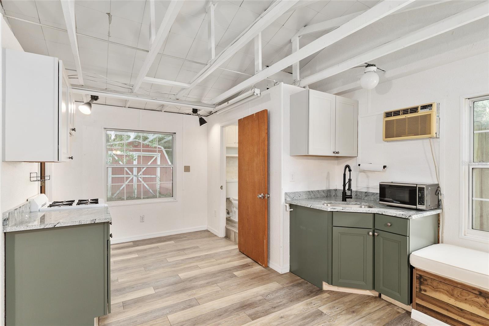 Image 45 of 85 For 630 34th Street
