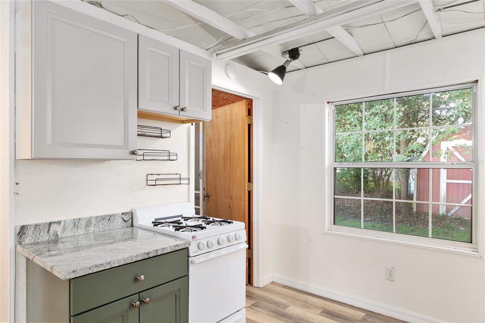 Image 47 of 85 For 630 34th Street