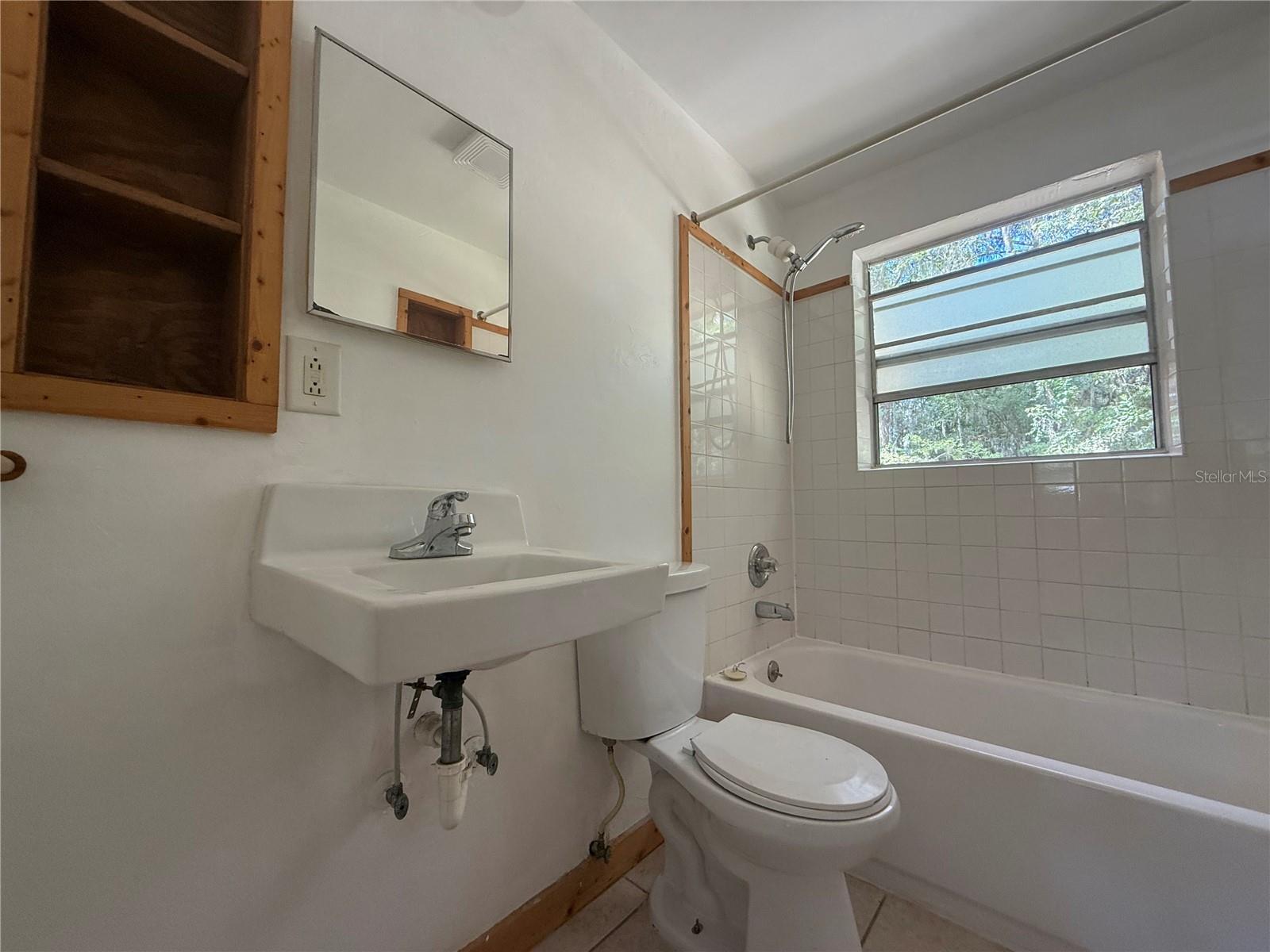 Image 16 of 19 For 1403 1st Street