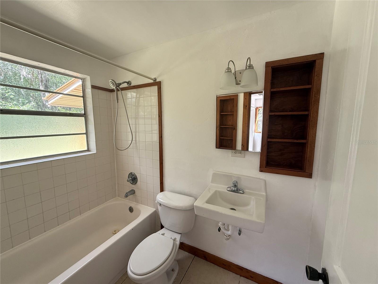 Image 4 of 19 For 1403 1st Street