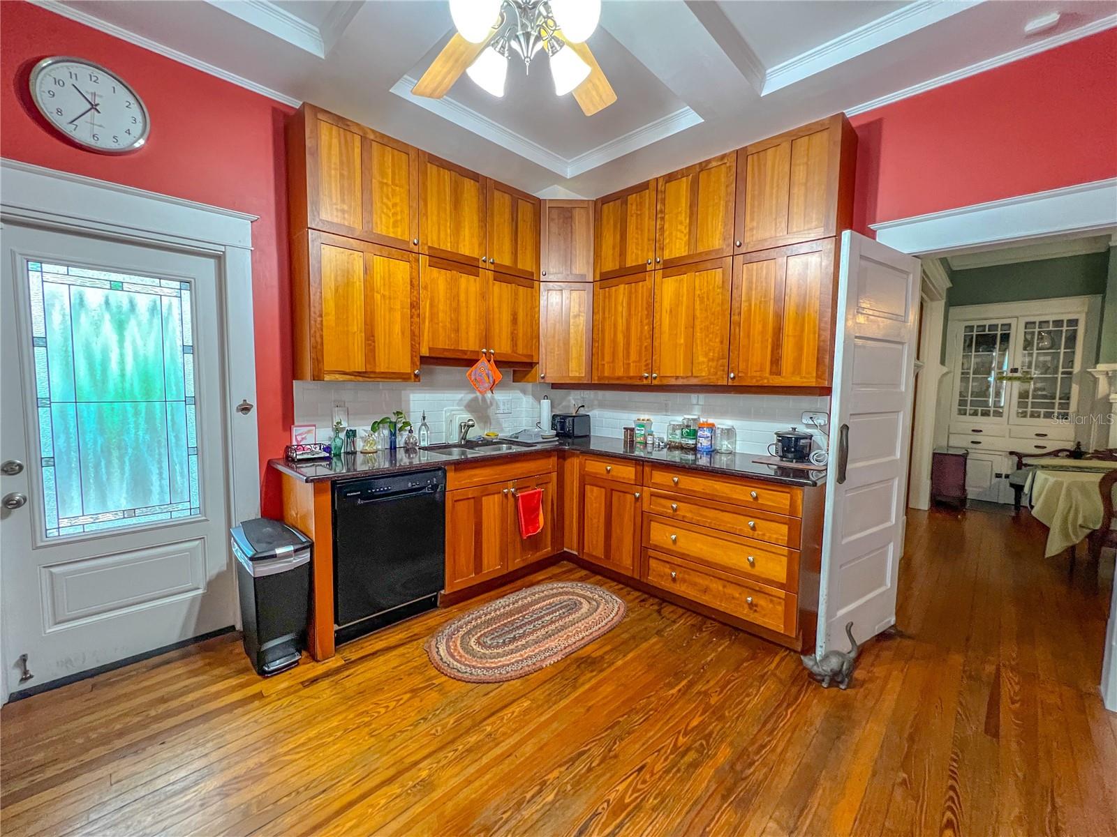 Image 25 of 57 For 516 4th Street