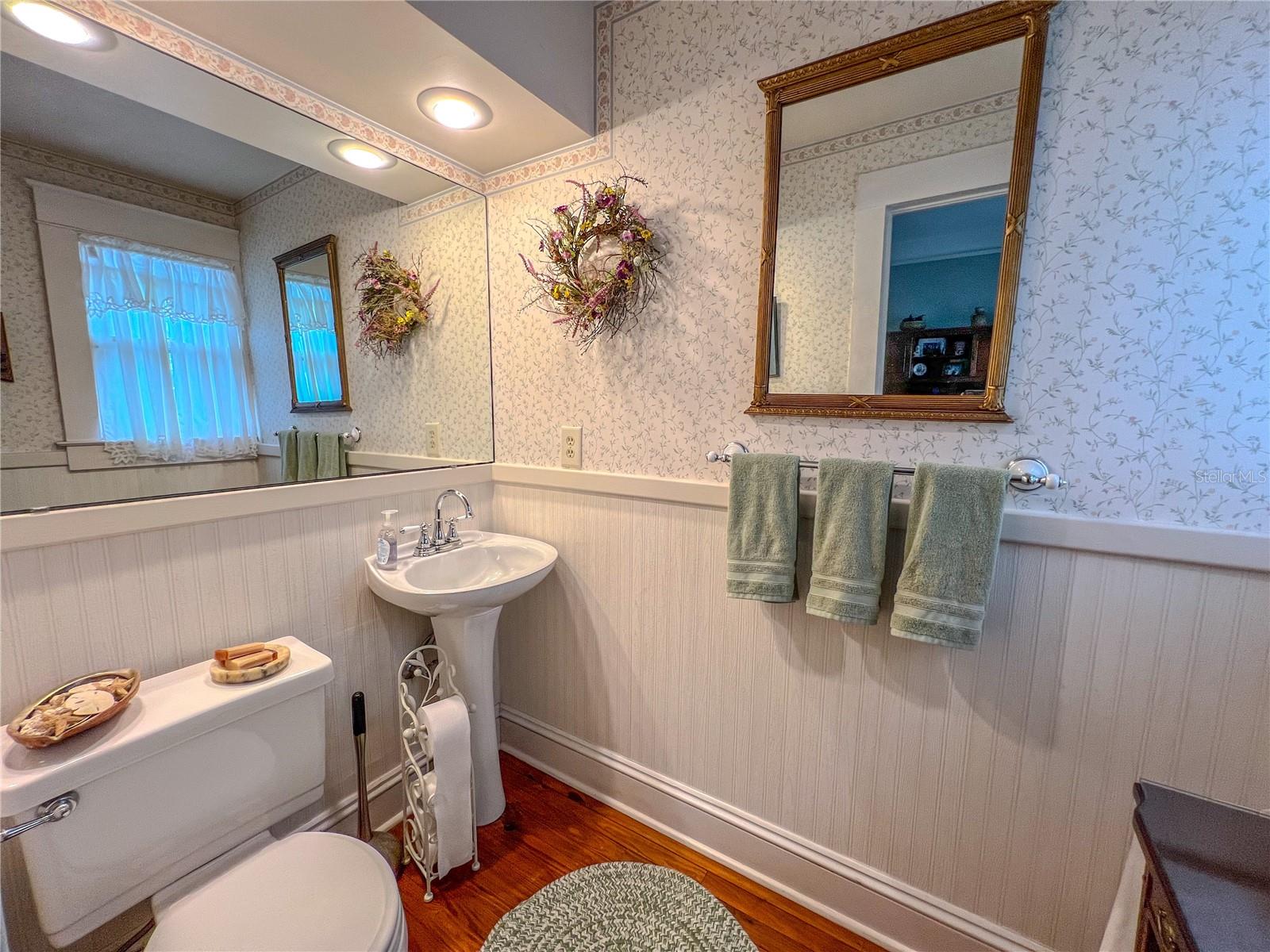 Image 27 of 57 For 516 4th Street