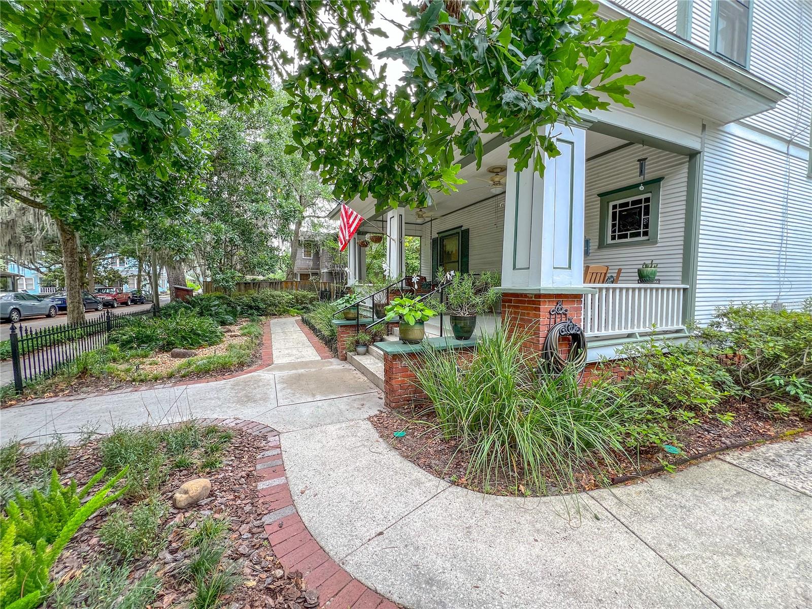 Image 3 of 57 For 516 4th Street