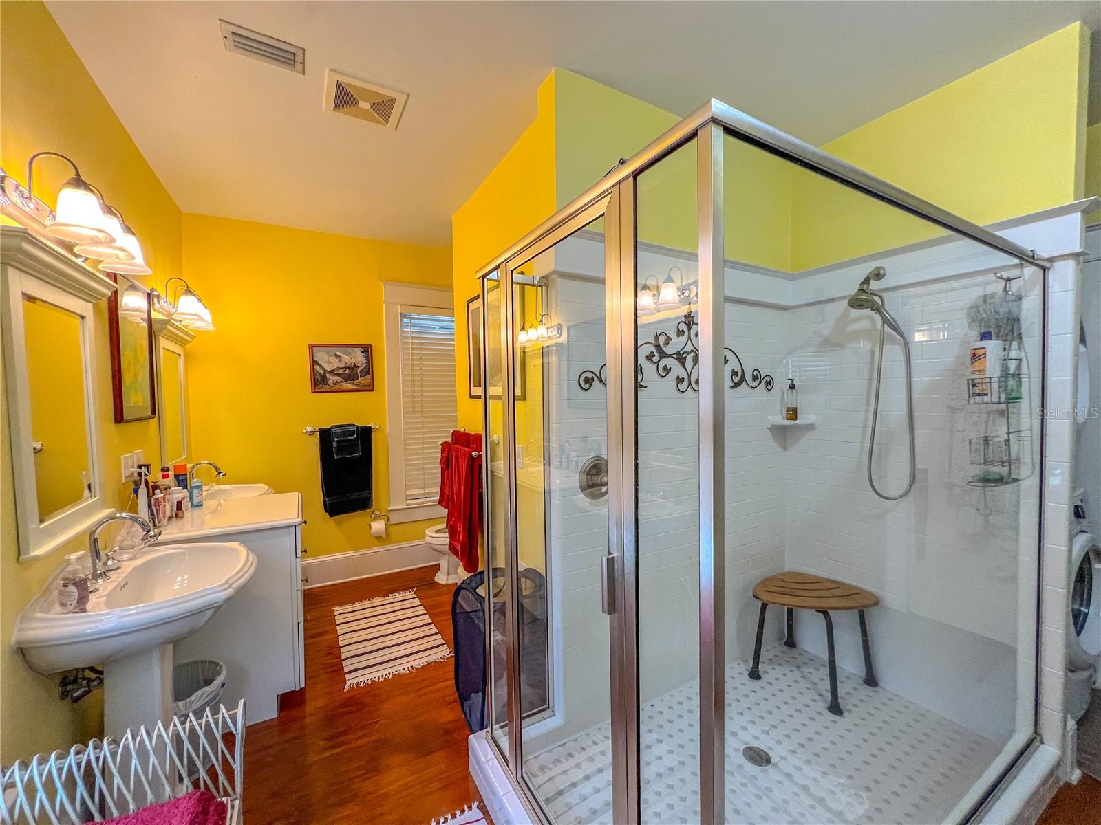 Image 34 of 57 For 516 4th Street