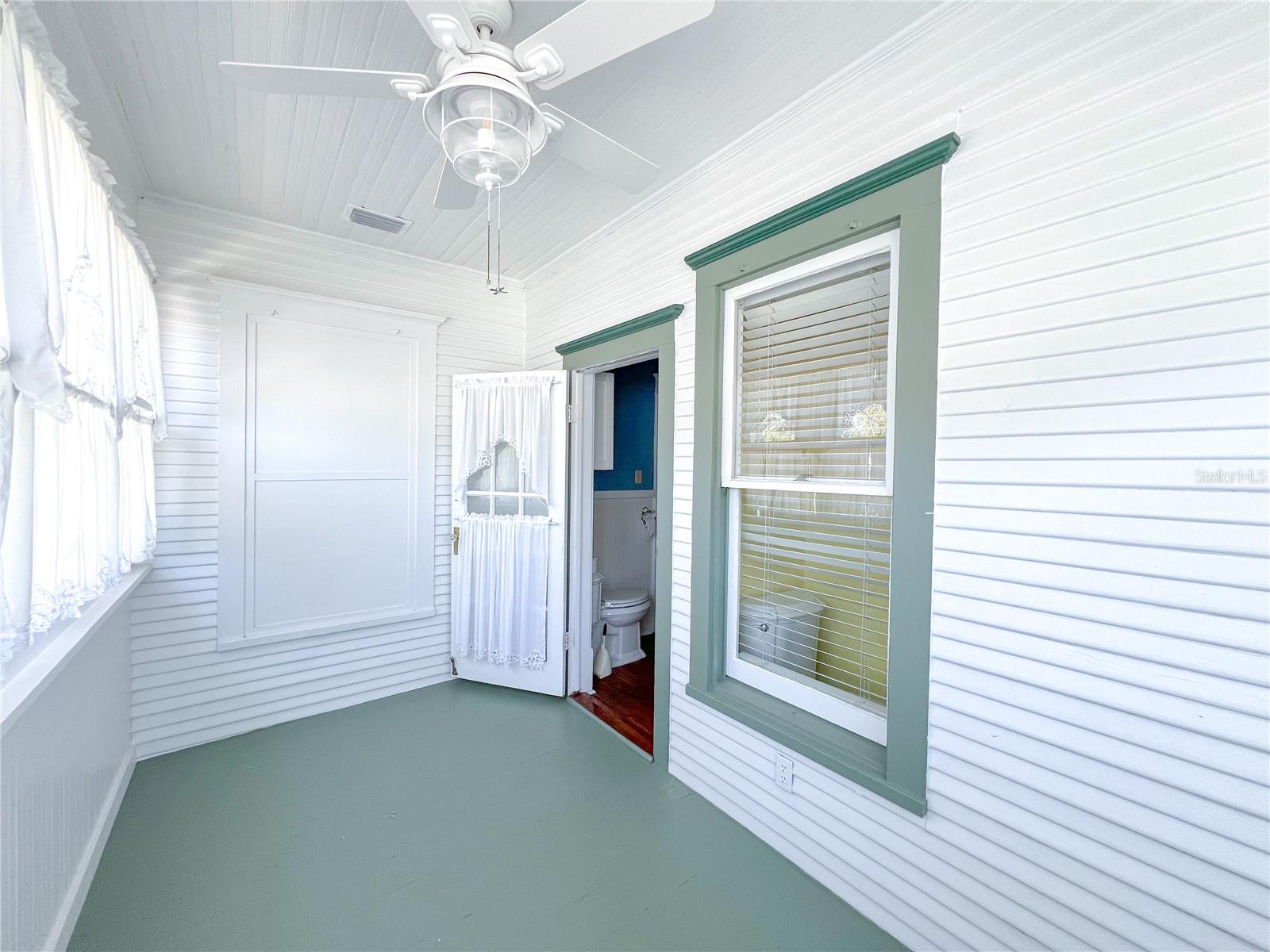 Image 40 of 57 For 516 4th Street