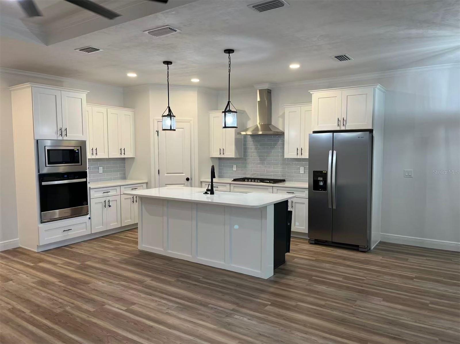 Image 3 of 10 For 6686 12th Lane