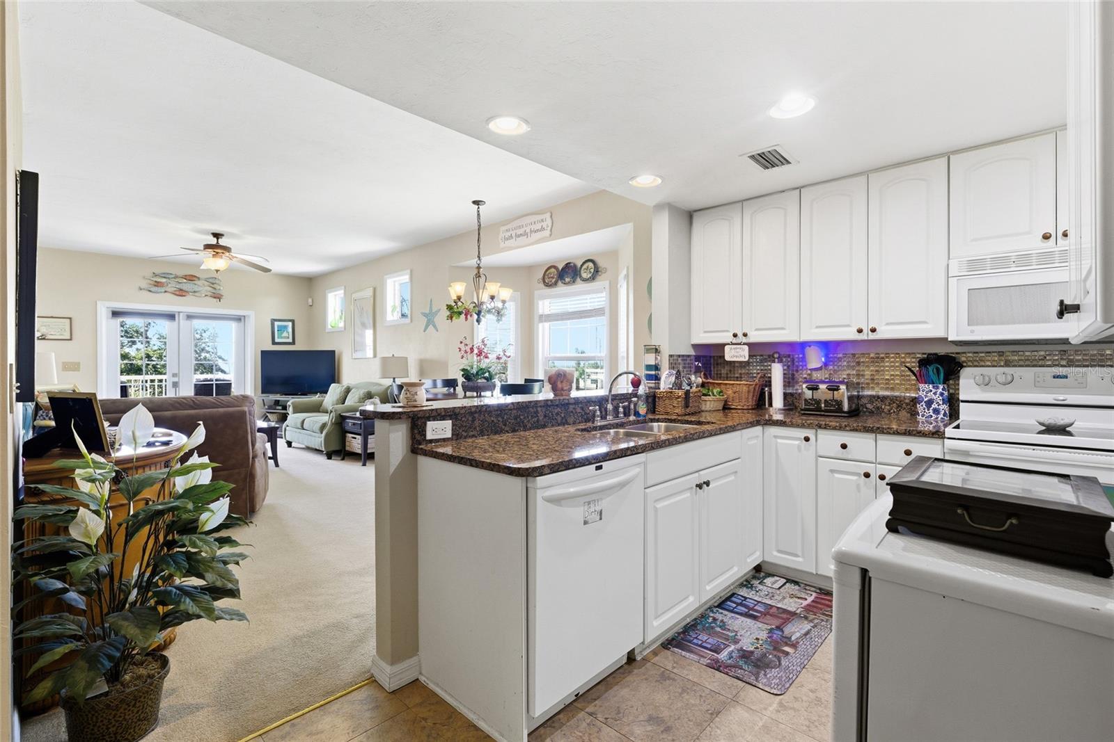 Image 11 of 45 For 502 Main Street 112