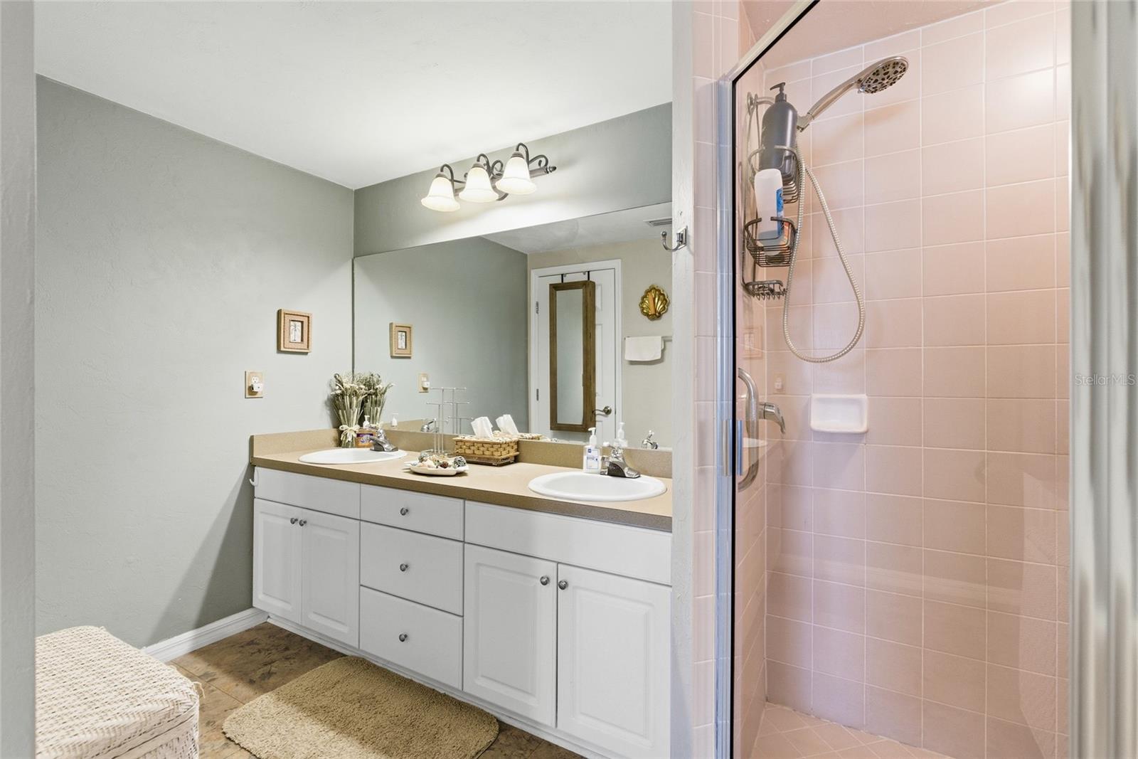 Image 21 of 45 For 502 Main Street 112