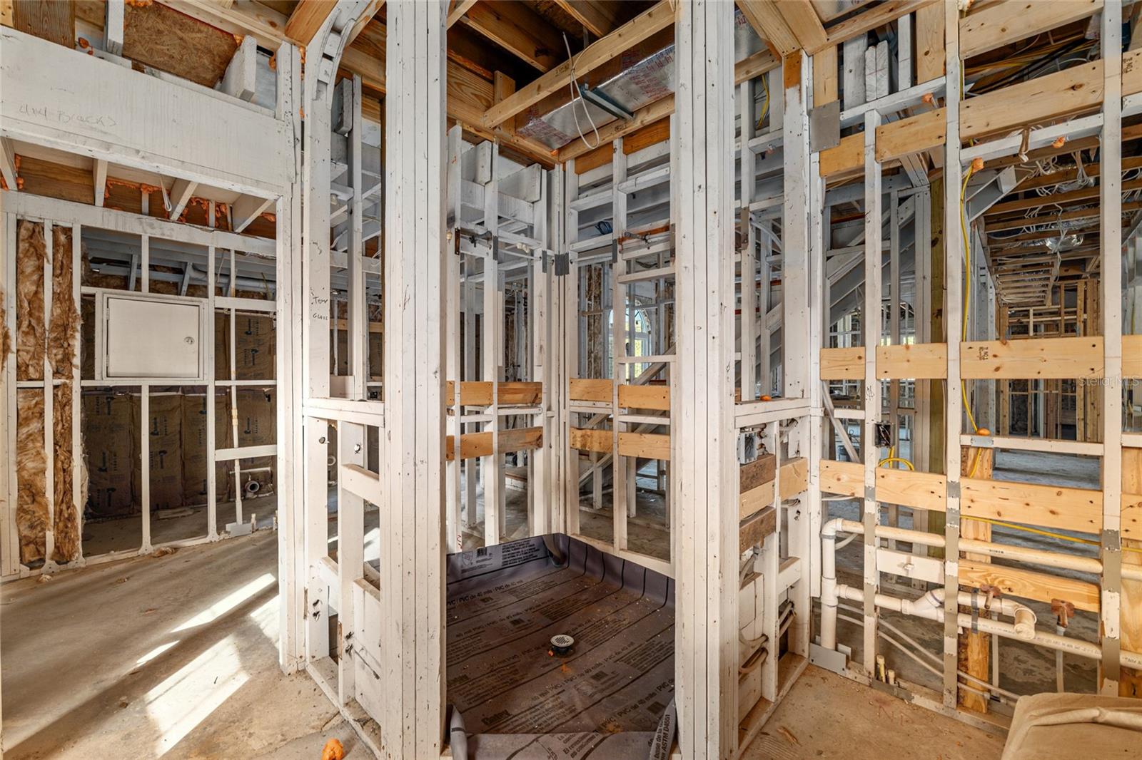 Image 25 of 50 For 921 170th Street