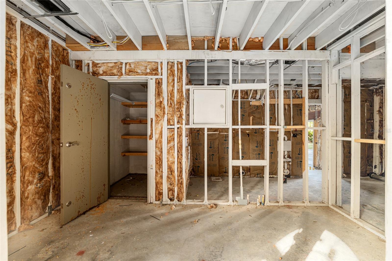 Image 27 of 50 For 921 170th Street