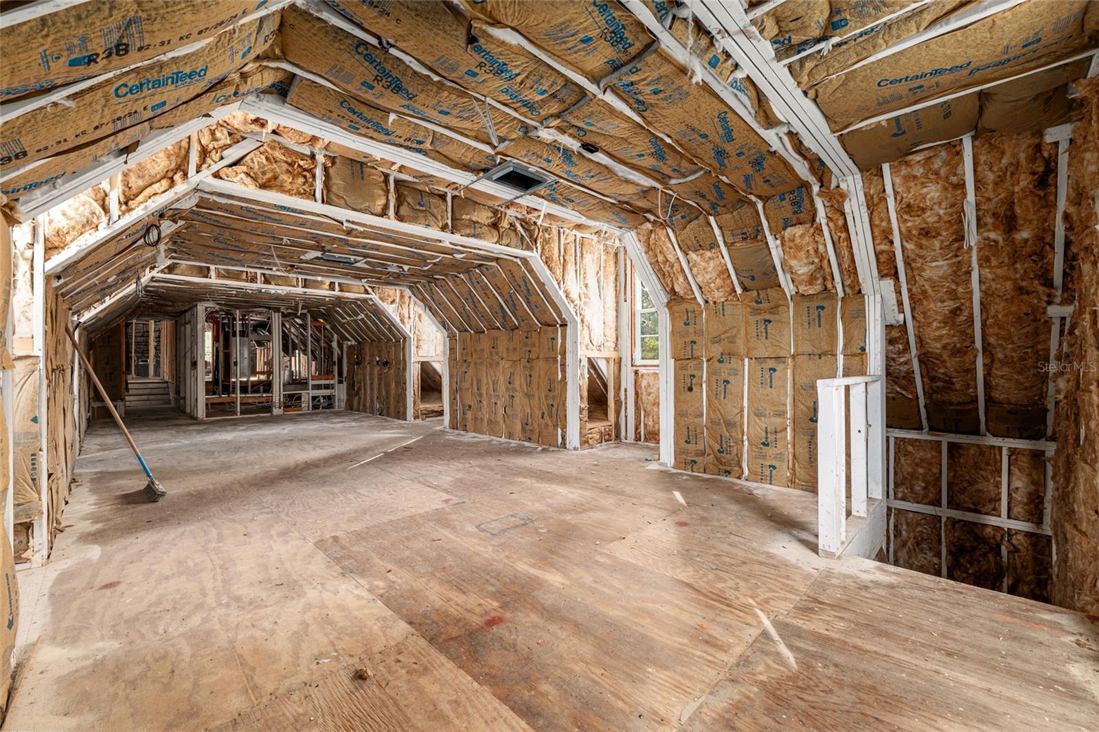 Image 5 of 50 For 921 170th Street