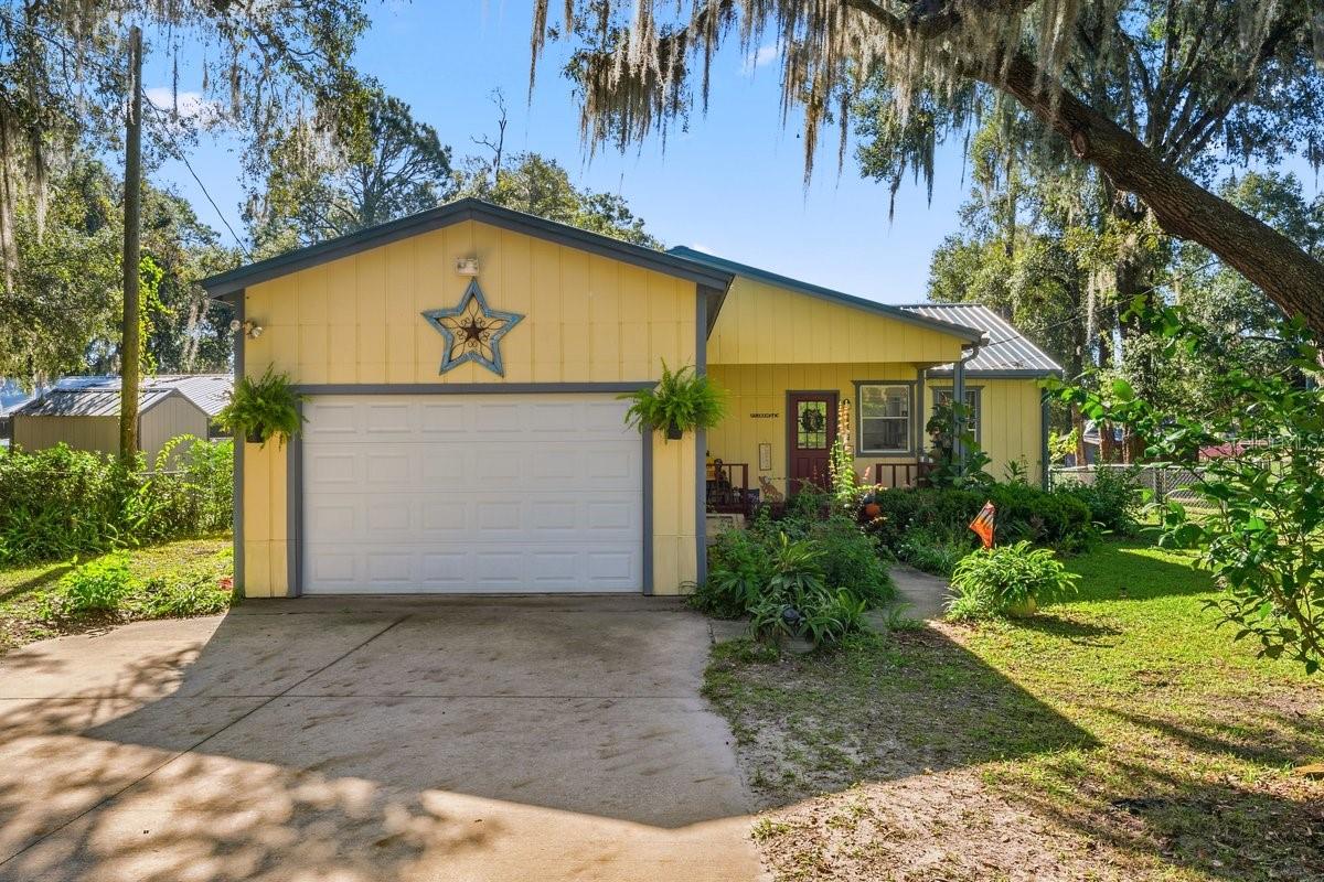 Details for 832 Lake Shore Terrace, INTERLACHEN, FL 32148