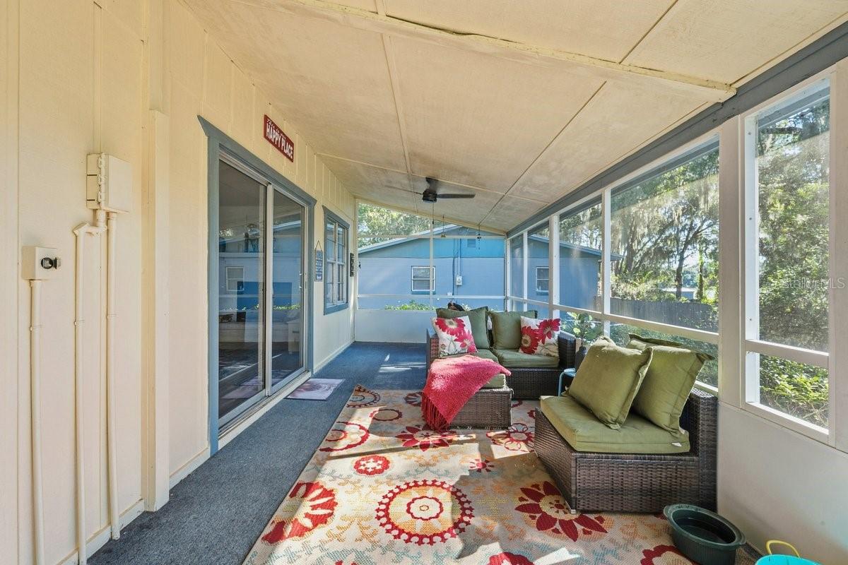 Image 21 of 41 For 832 Lake Shore Terrace