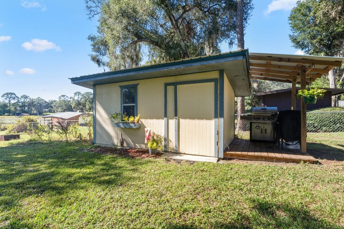 Image 23 of 41 For 832 Lake Shore Terrace