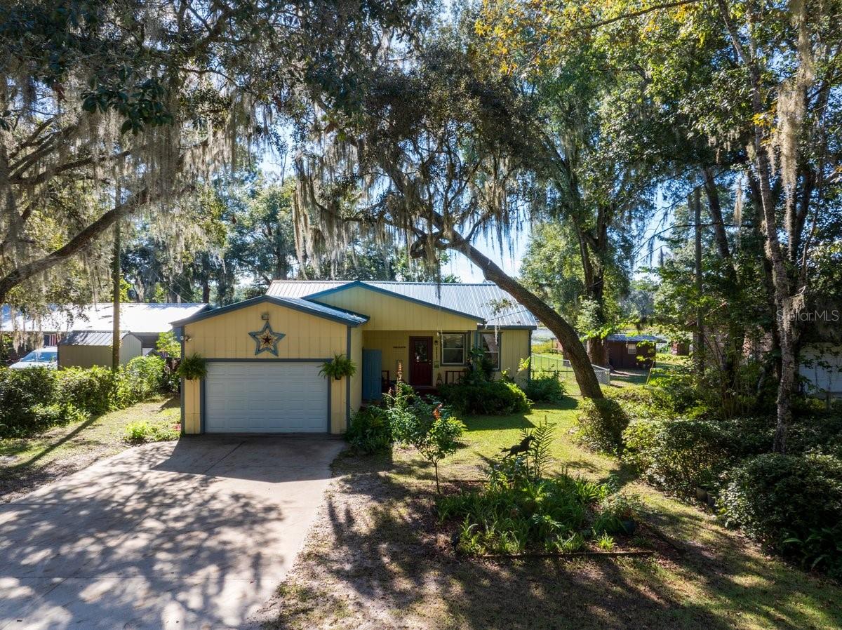 Image 32 of 41 For 832 Lake Shore Terrace