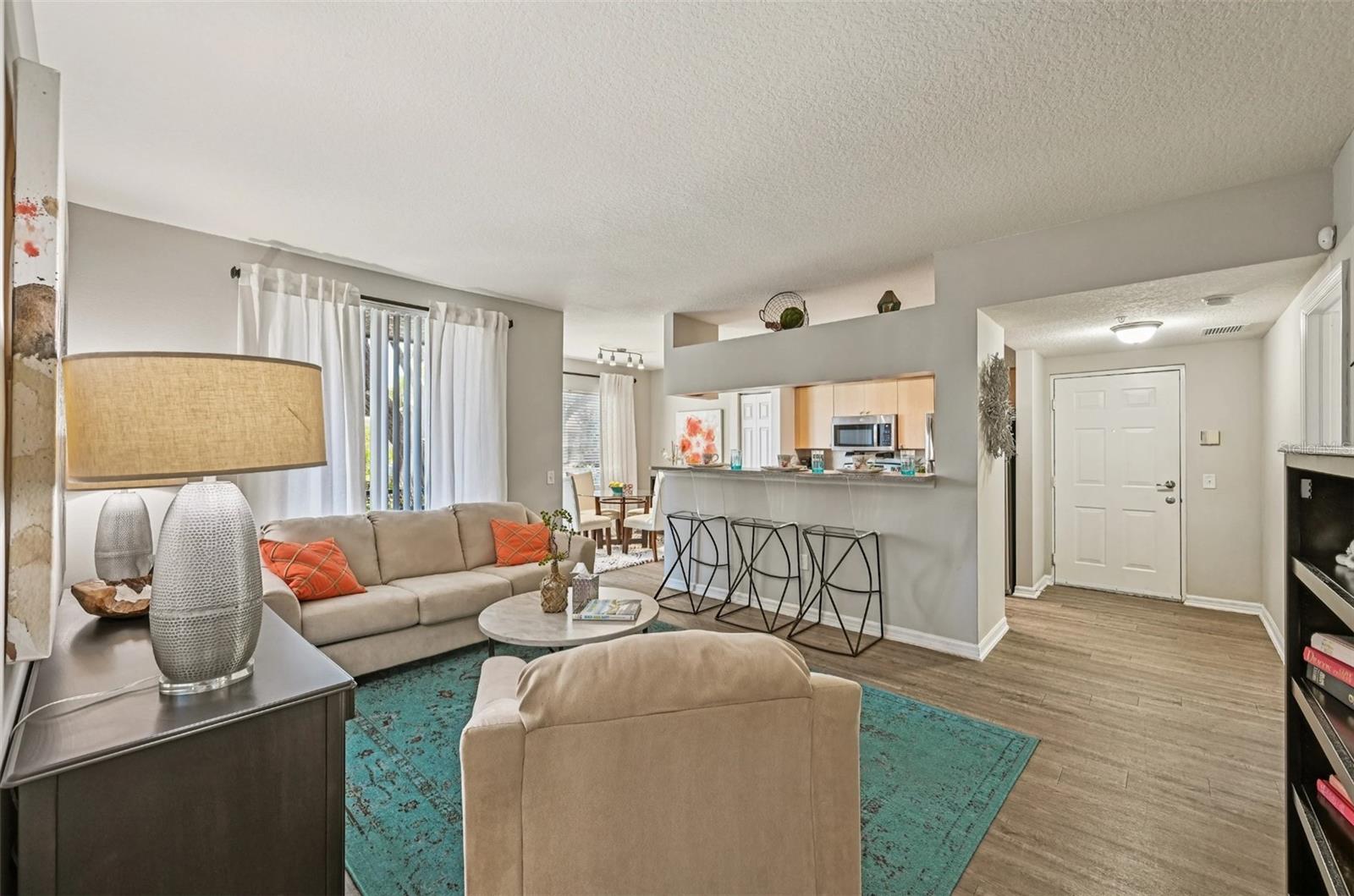 Image 4 of 47 For 1010 Fresco Way 1b-01-206