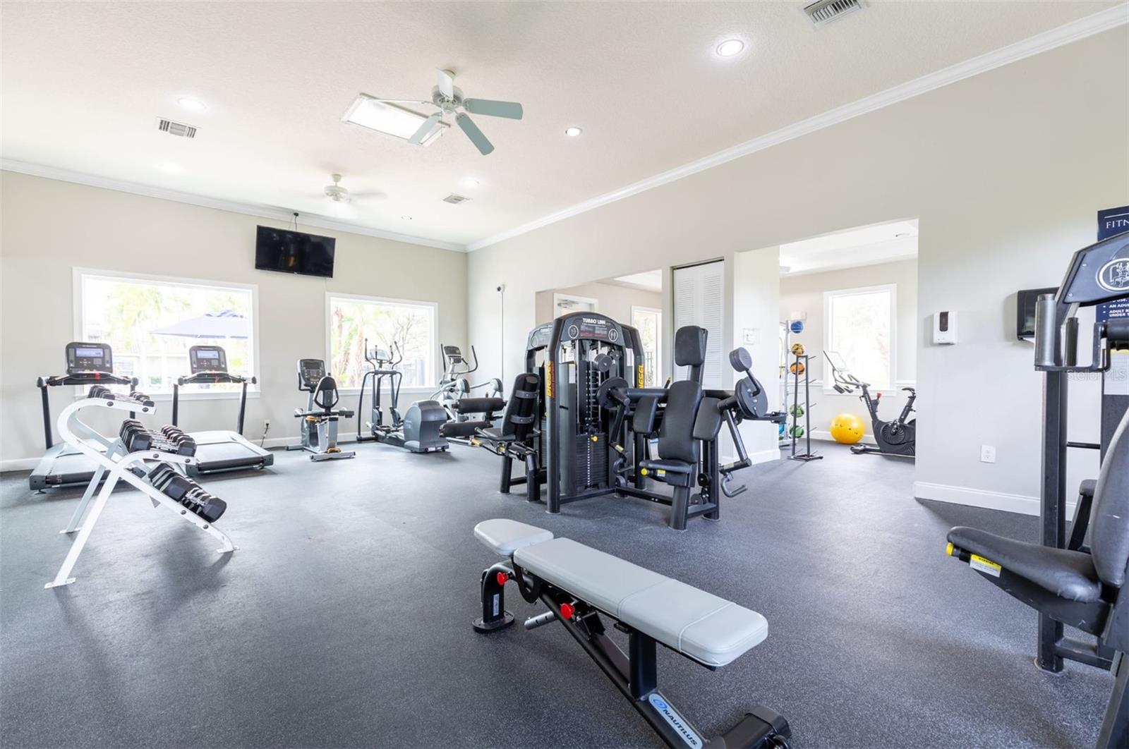 Image 41 of 47 For 1010 Fresco Way 3b-05-303