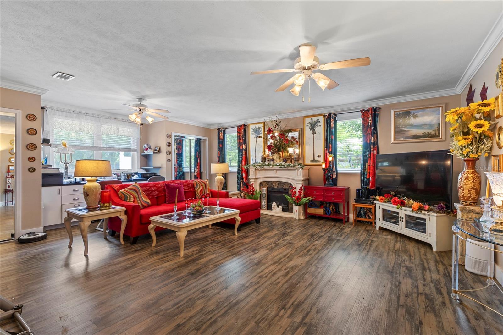 Image 17 of 58 For 259 Benz Way