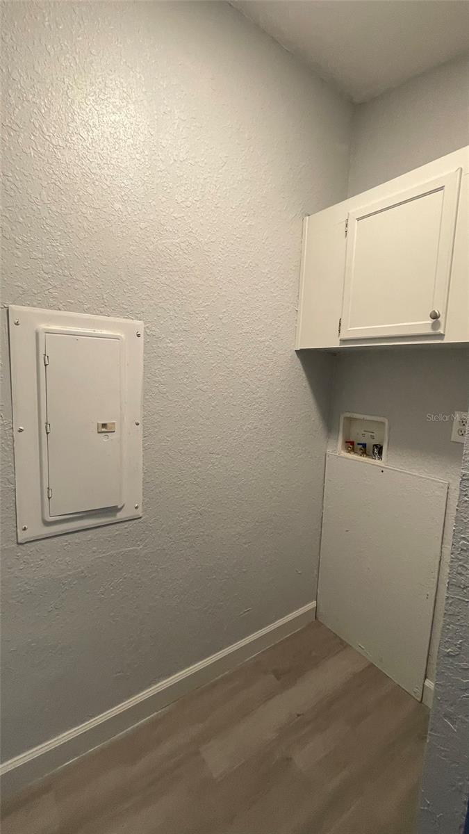 Image 12 of 32 For 7071 95th Street