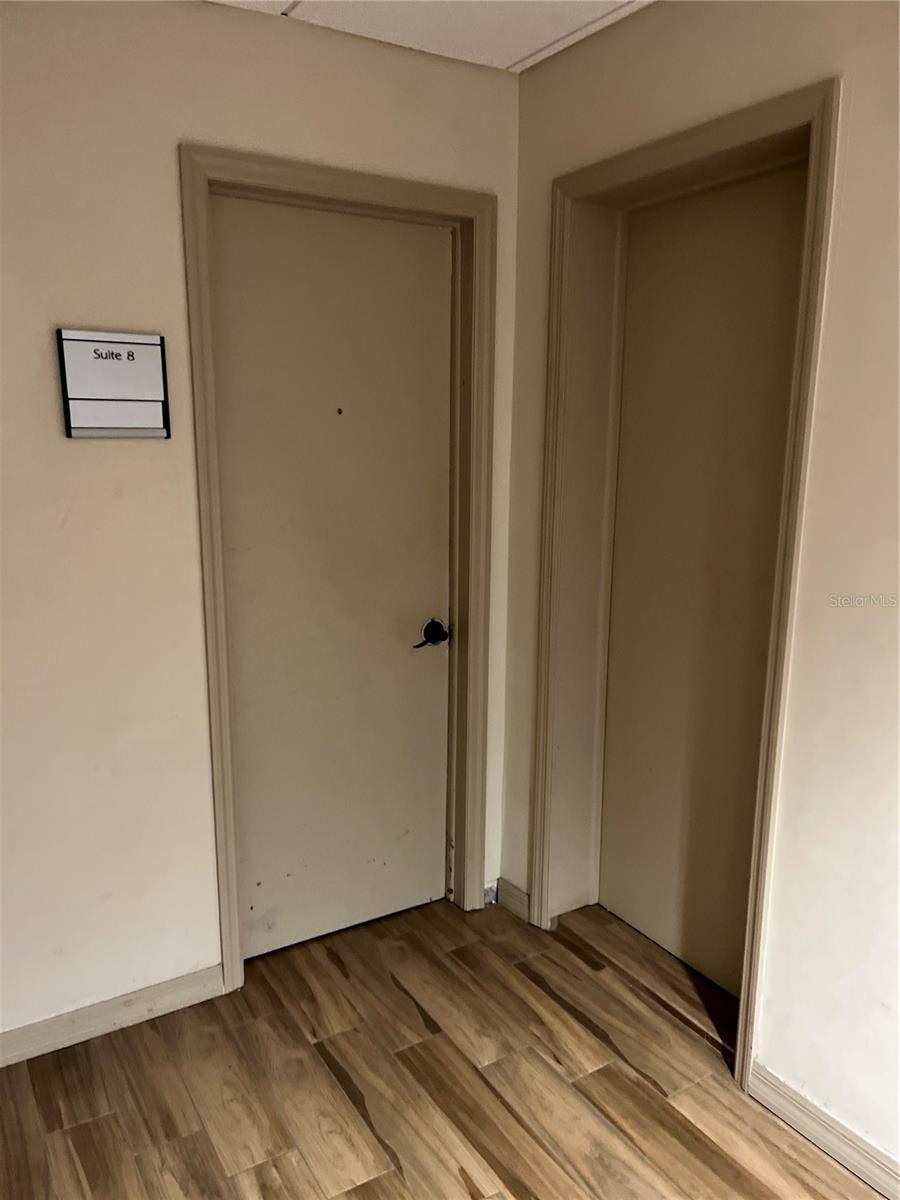 Image 4 of 6 For 204 University Avenue 8a