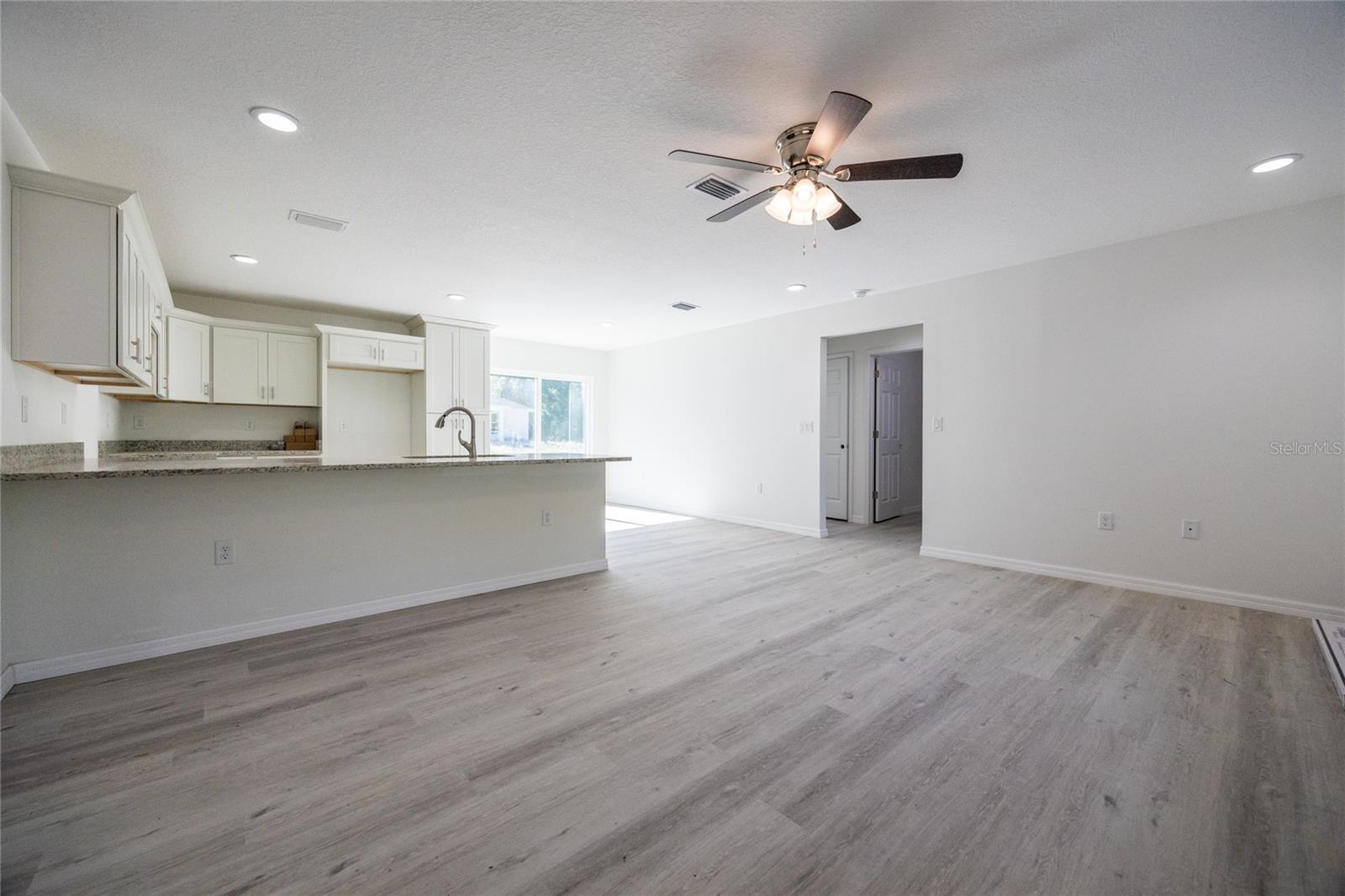 Image 15 of 40 For 15051 1st Street