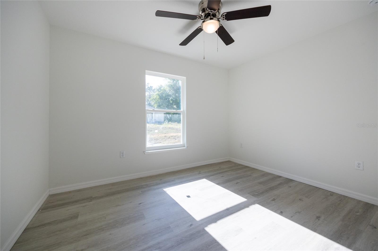 Image 34 of 40 For 15051 1st Street