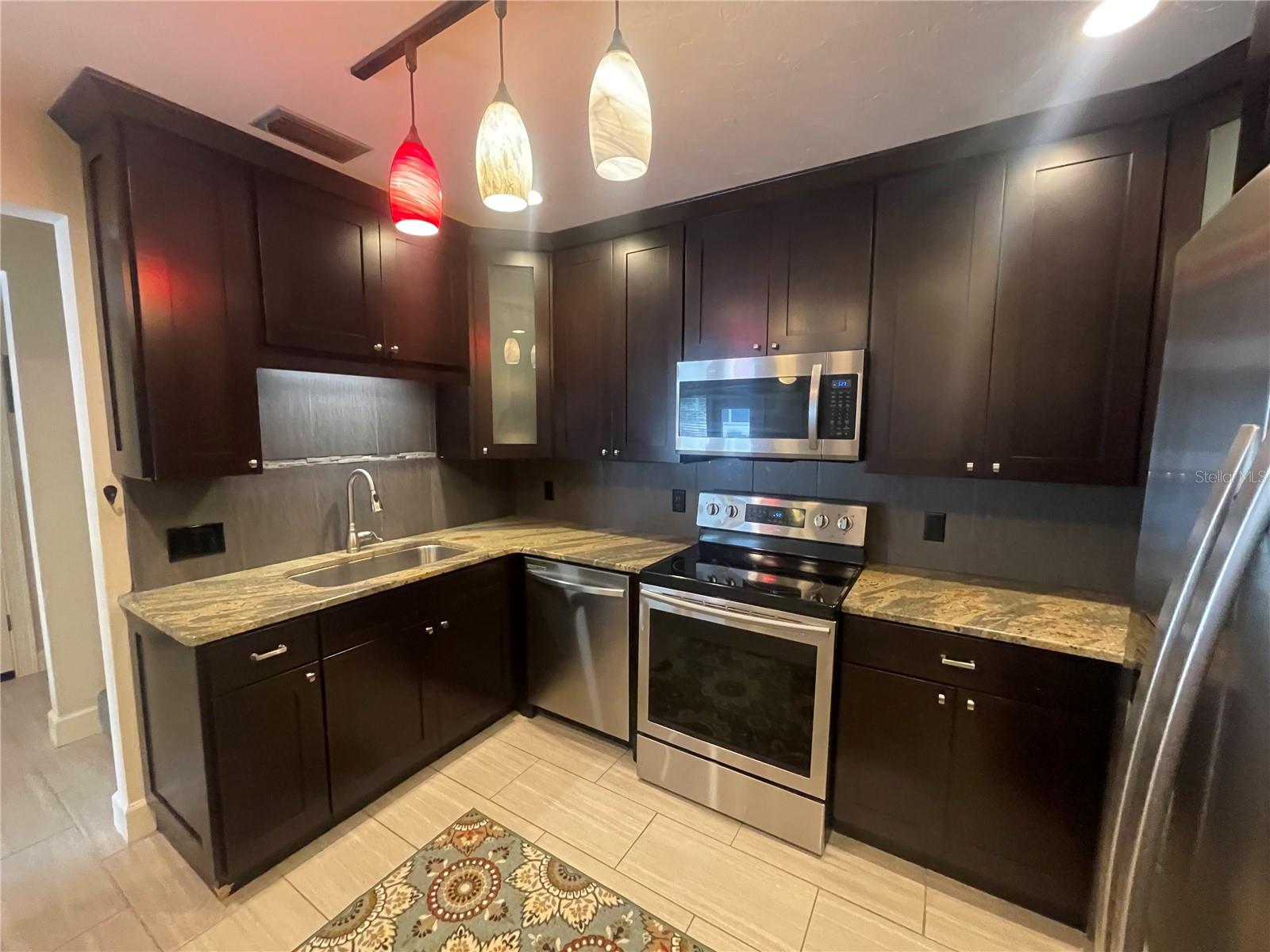 Image 4 of 21 For 105 33rd Court 105a