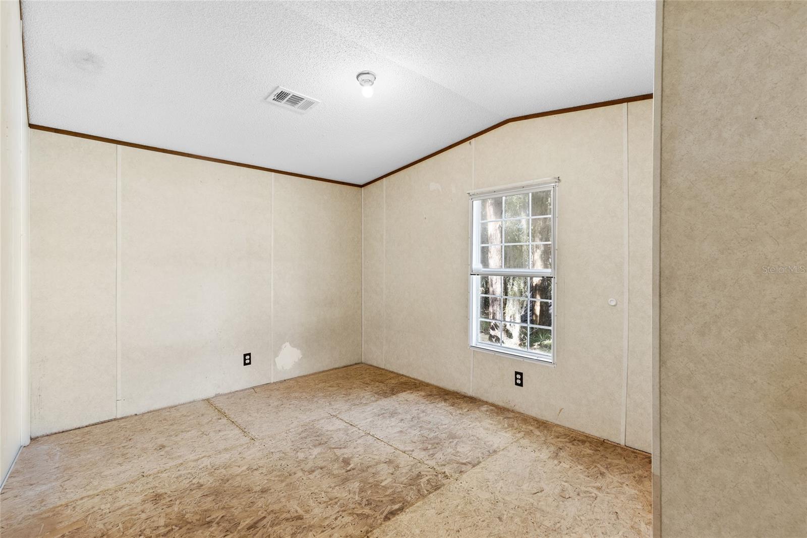 Image 12 of 35 For 5970 103rd Court