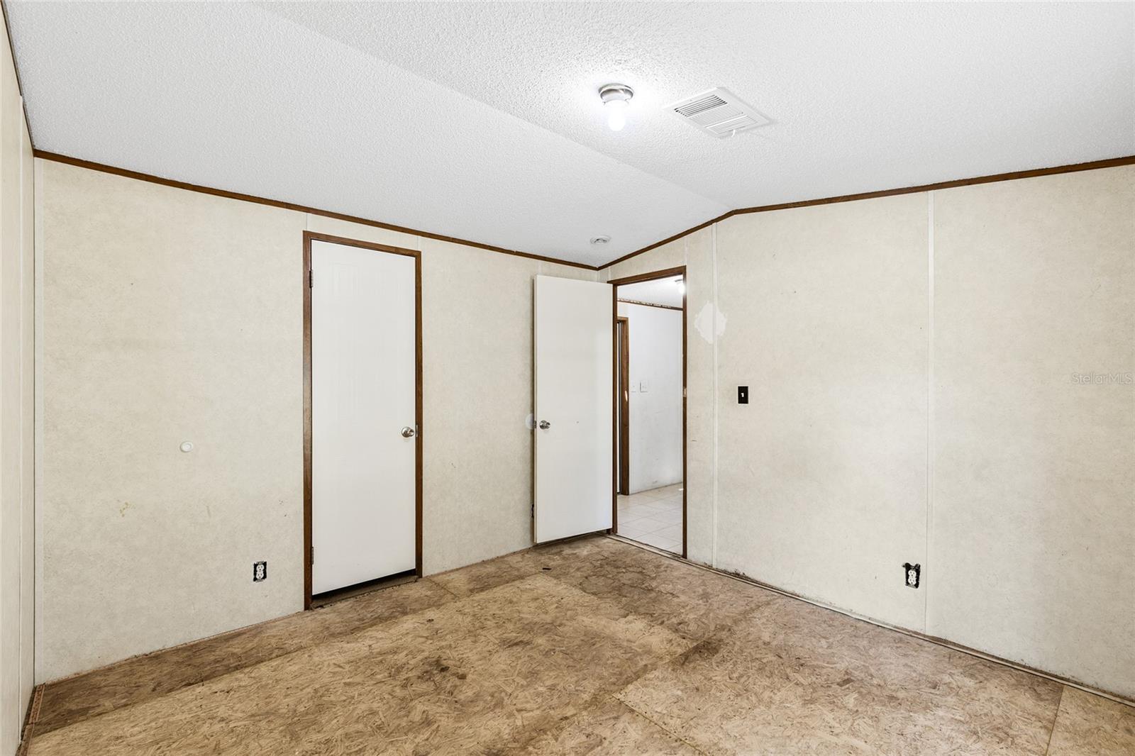 Image 13 of 35 For 5970 103rd Court