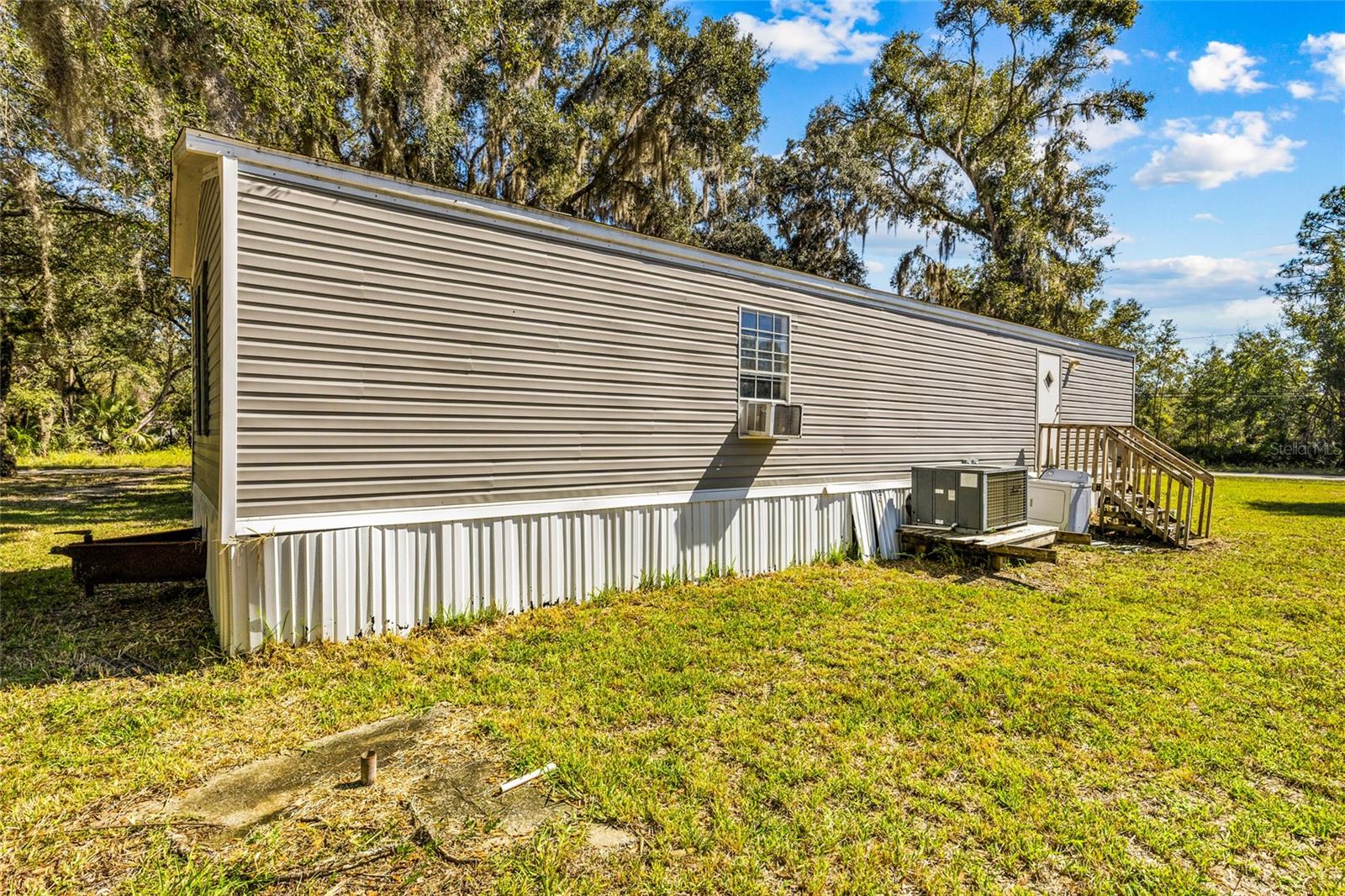 Image 19 of 35 For 5970 103rd Court