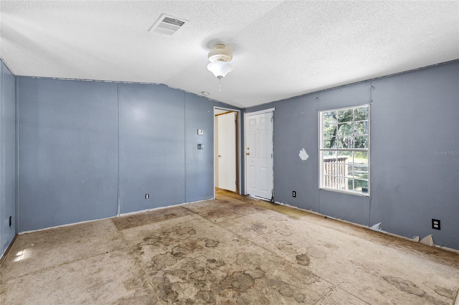 Image 5 of 35 For 5970 103rd Court