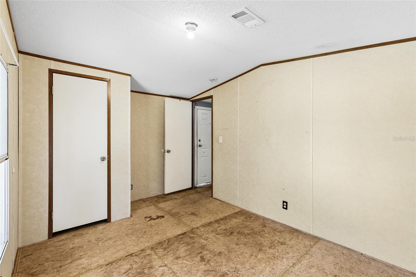 Image 8 of 35 For 5970 103rd Court