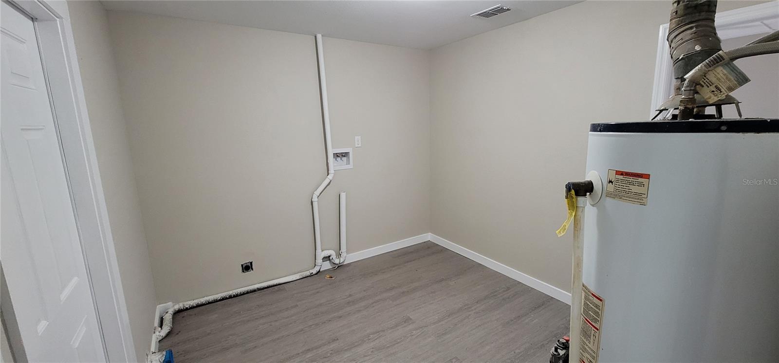 Image 2 of 7 For 3819 13th Street
