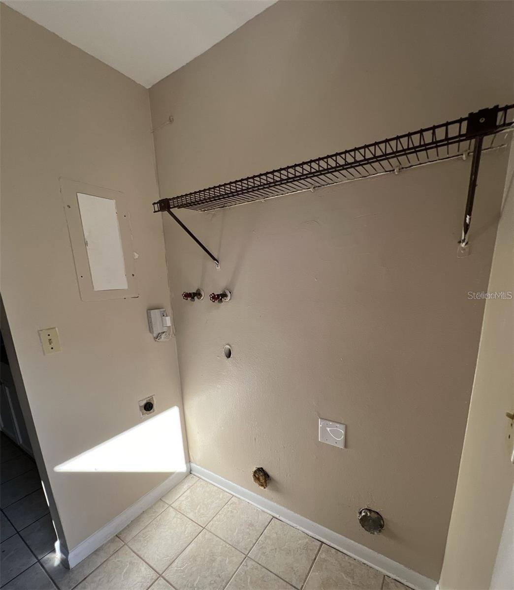 Image 12 of 21 For 14719 39th Circle