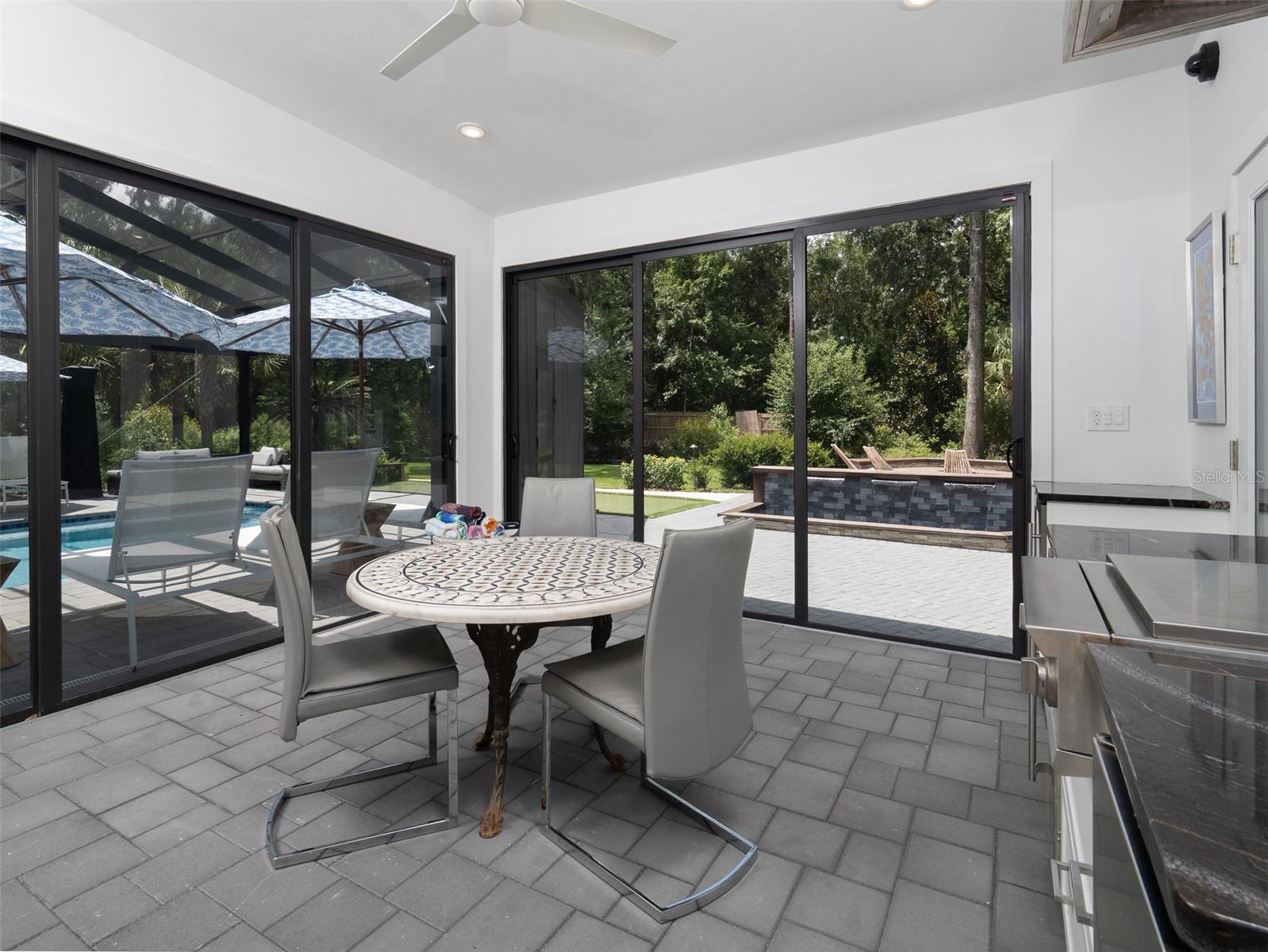 Listing photo id 19 for 2261 24th Avenue A