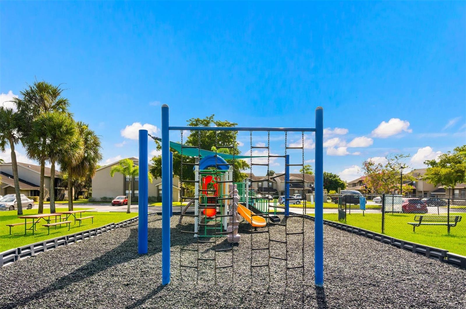 Image 4 of 14 For 10901 40th Street 1b-35-1108