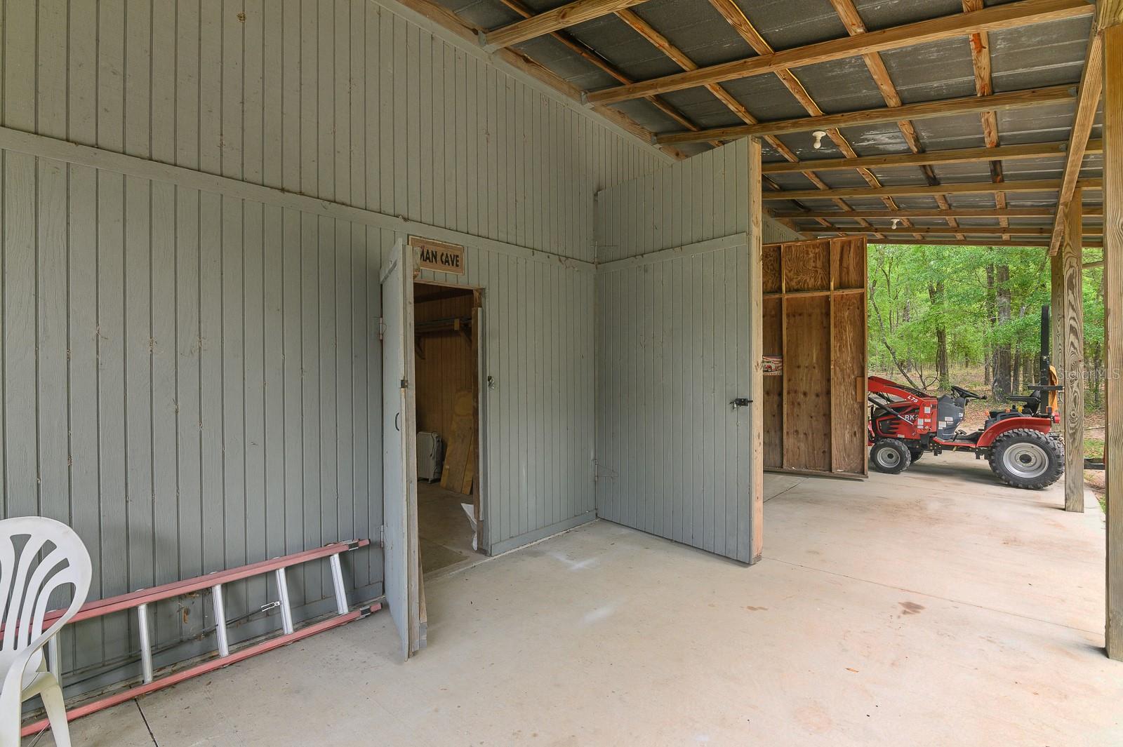 Image 27 of 47 For 23719 142nd Avenue