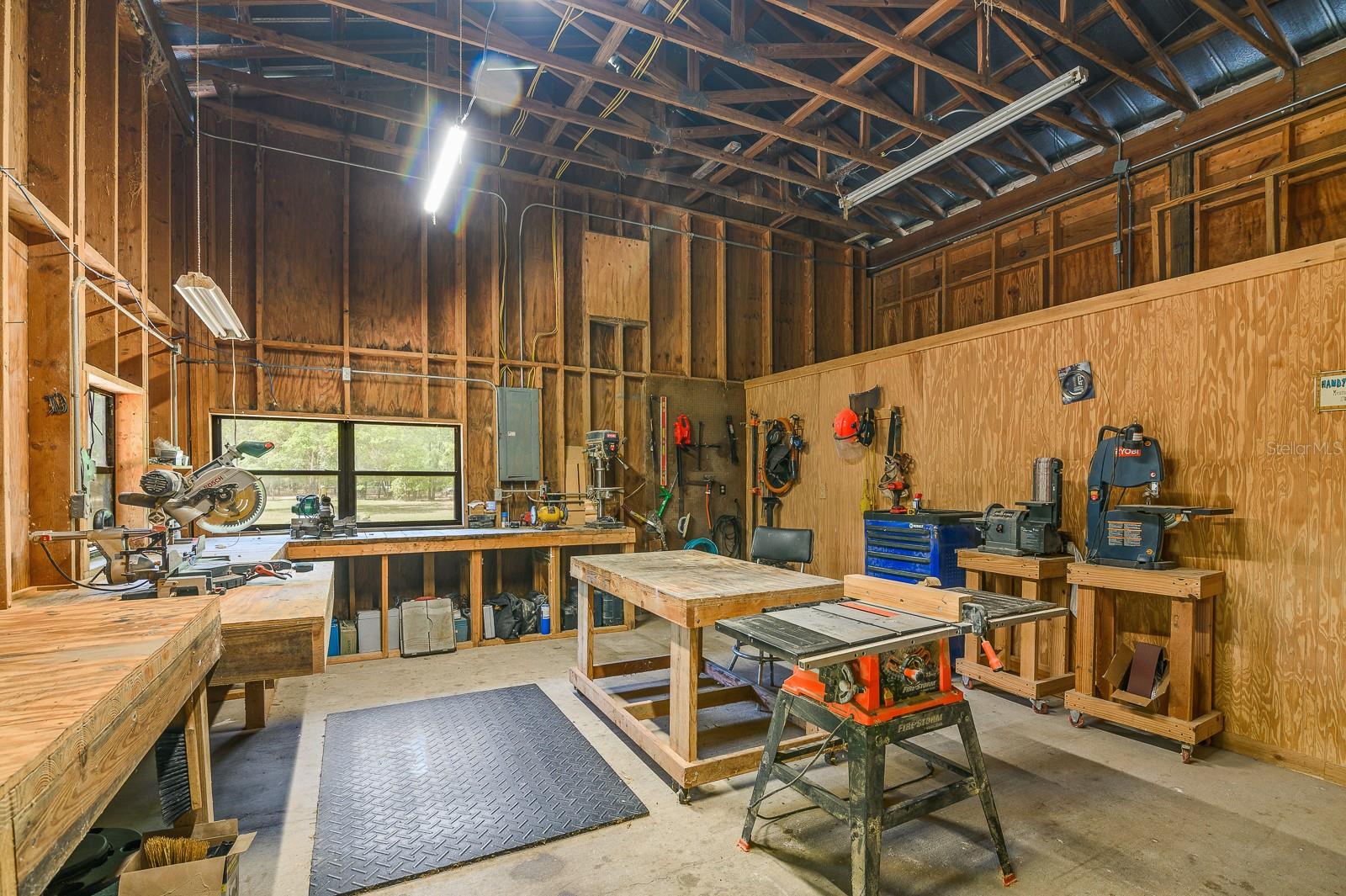 Image 28 of 47 For 23719 142nd Avenue